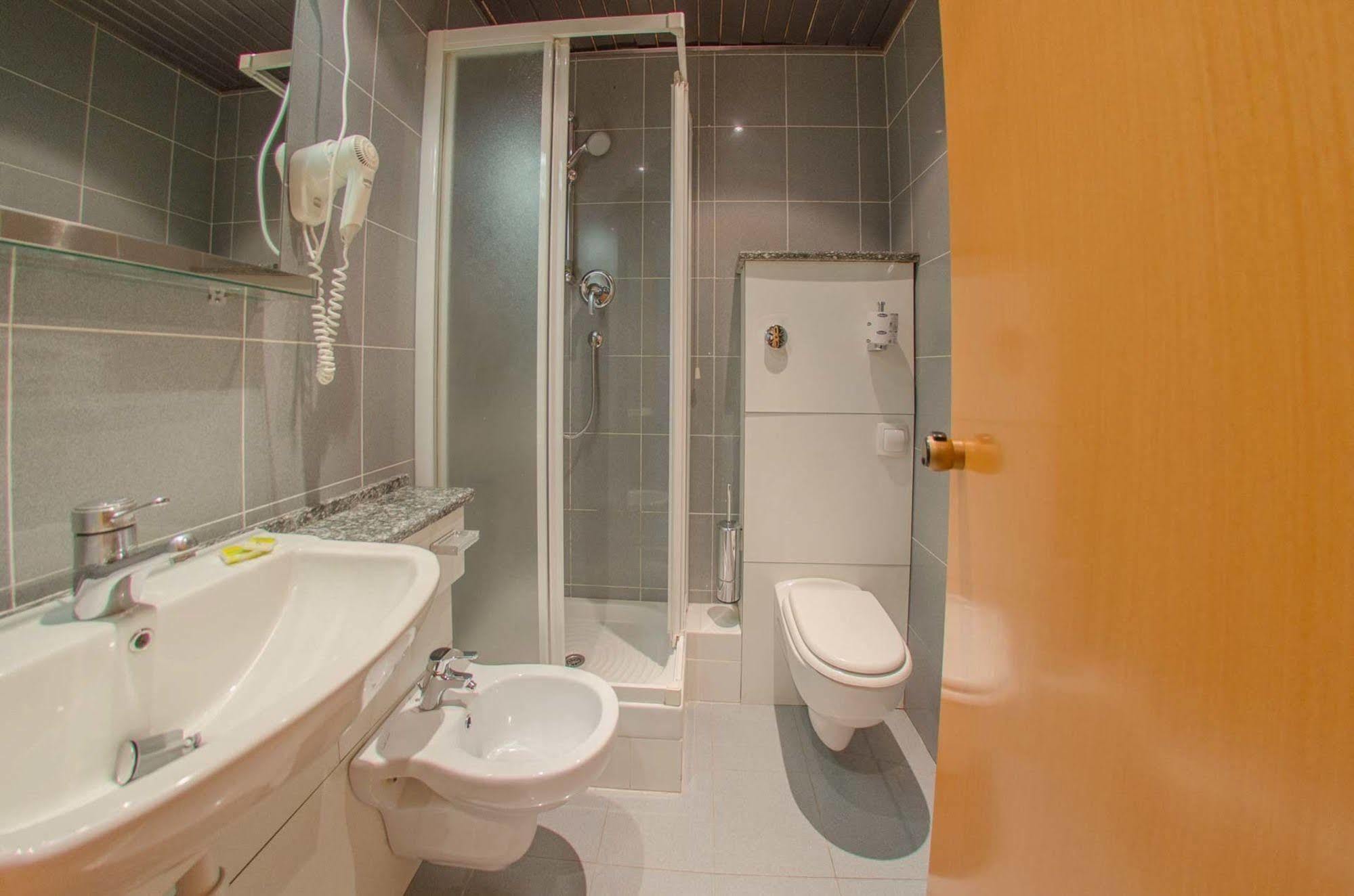 Residenza Adelaide Aparthotel Finale Ligure Exterior foto
