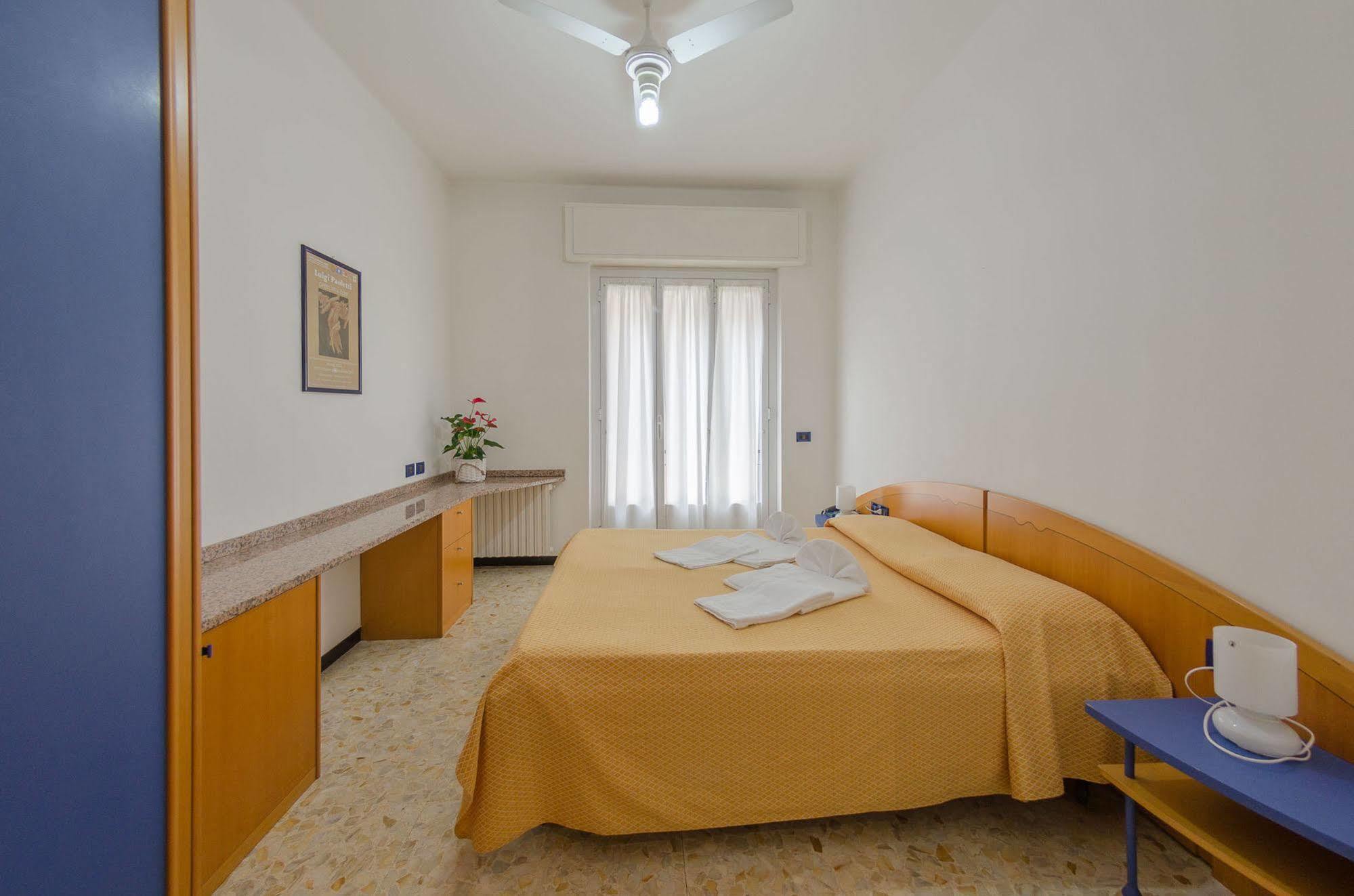 Residenza Adelaide Aparthotel Finale Ligure Exterior foto